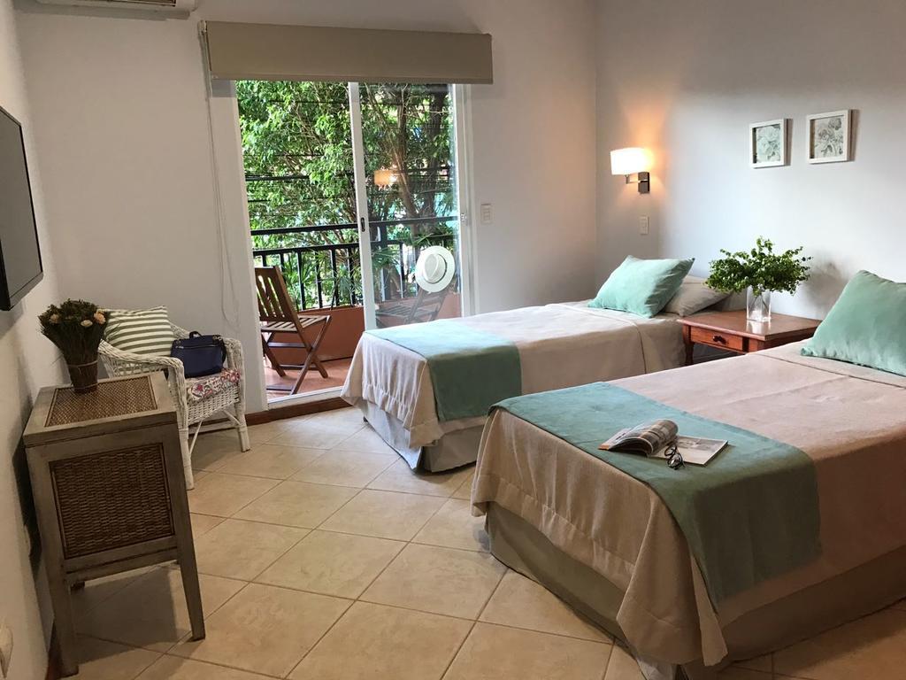 Flora Apartments Puerto Iguazú Zewnętrze zdjęcie